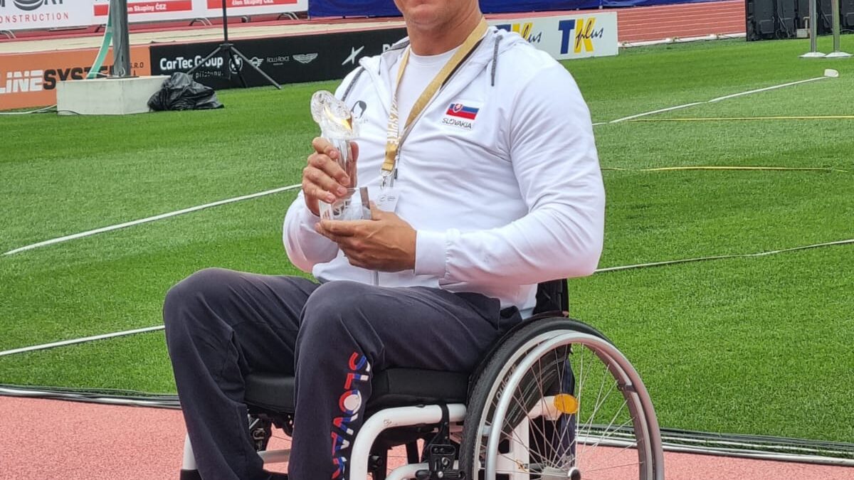Redoubt_Fitness_Dušan_Laczkó_paralympionik_Nové_Zámky_Slovensko_Fitness_CrossFit_Michal_Kiss_Coach